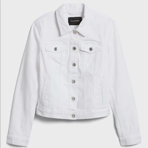 Banana Republic White denim jacket. Size L